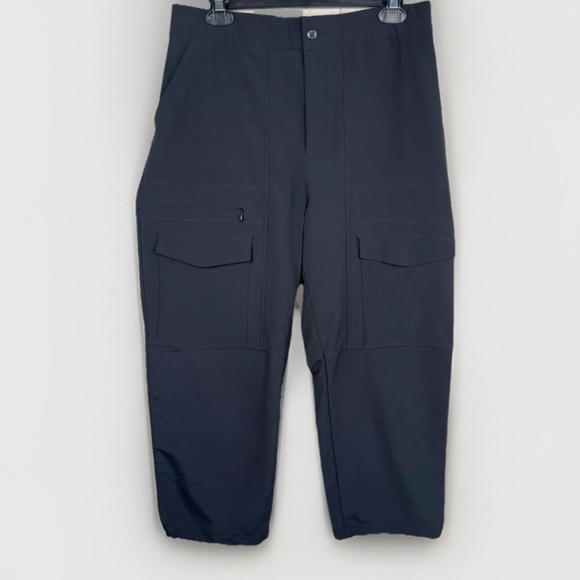 Zella Black Getaway Drawstring Cargo Pockets Button Closure Crop Pants Size L - Picture 1 of 12